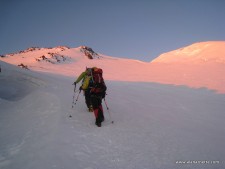Daniel and James just ahead as we go for the summit of Elbrus