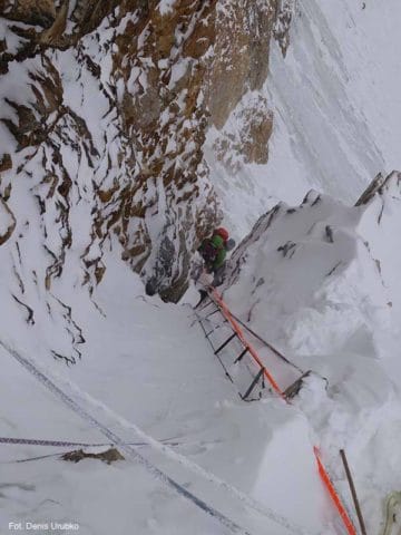 Winter K2 climbing House Chimney