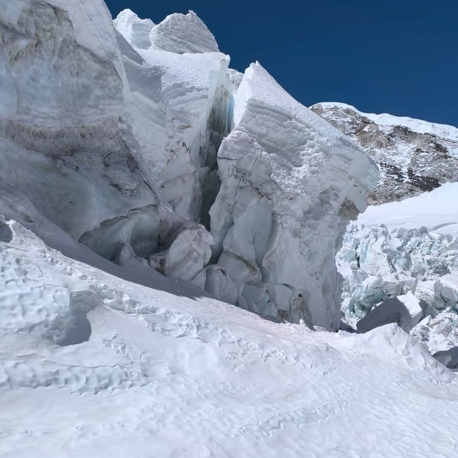 2026 Serac blocking the Icefall