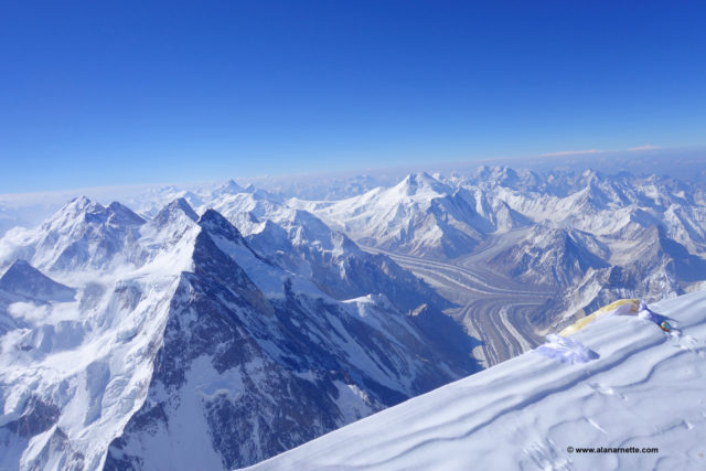 K2 Summit View into Pakistan. © www.alanarnette.com