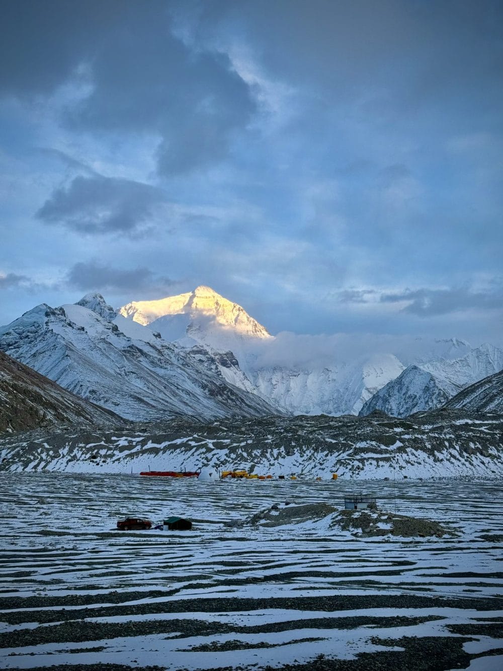 Everest Tibet 2025. Courtesy of Jason Weiss Photography LLC https://www.jasonweissphotography.com